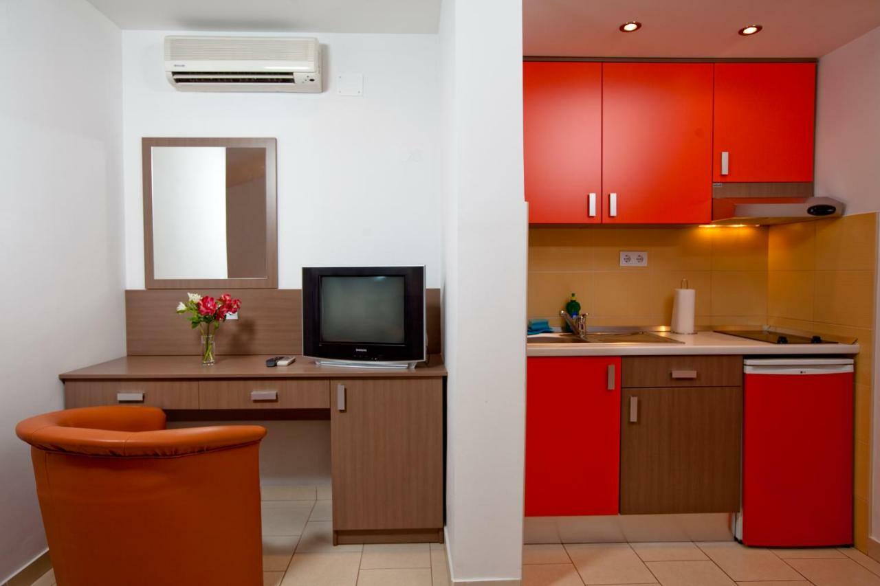 Apartments Smiljka II Tučepi Eksteriør bilde
