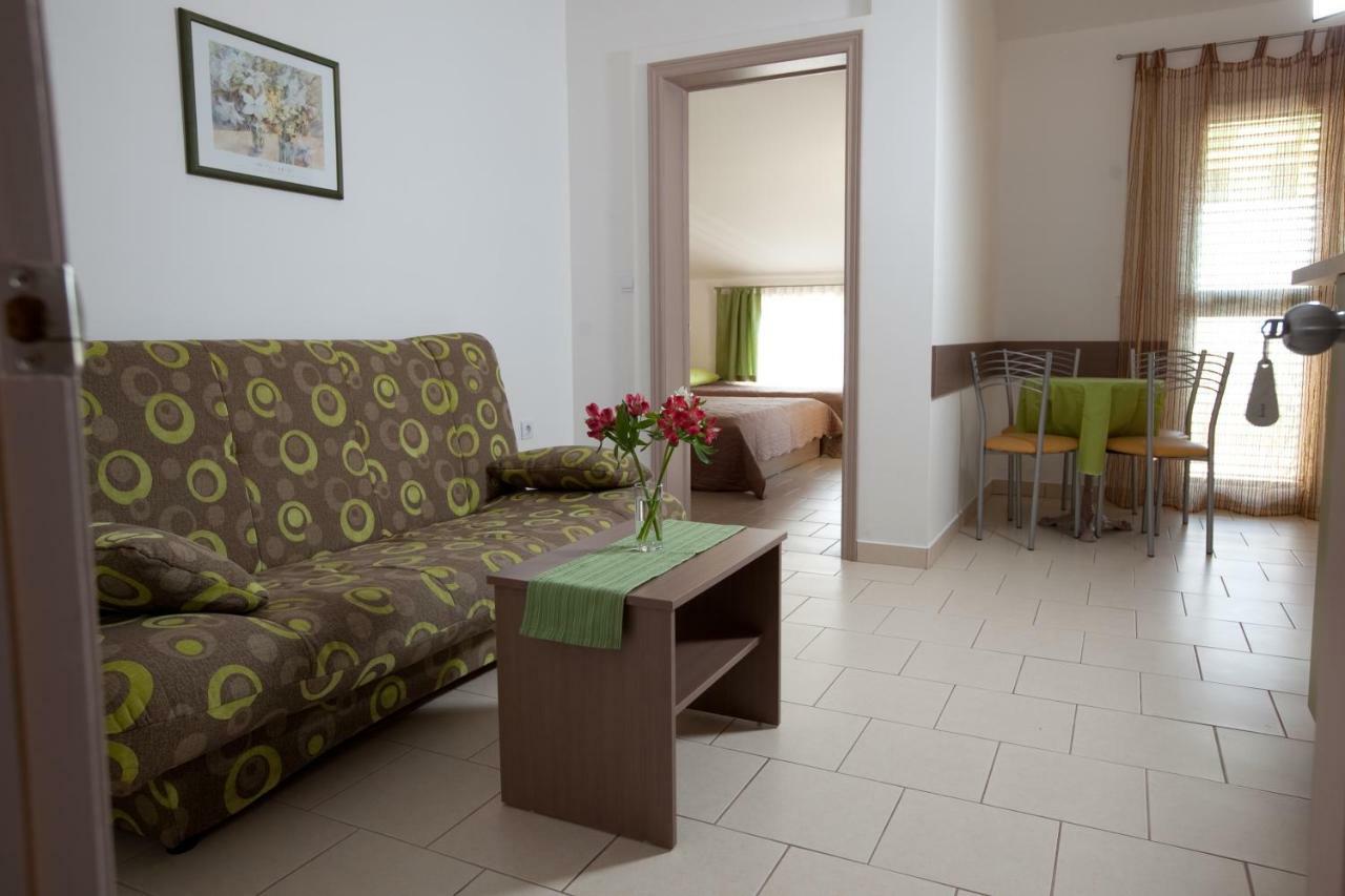 Apartments Smiljka II Tučepi Eksteriør bilde