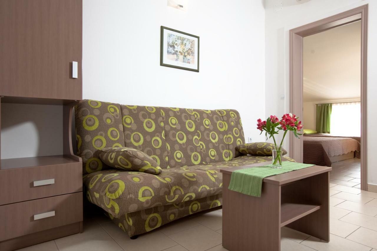 Apartments Smiljka II Tučepi Eksteriør bilde