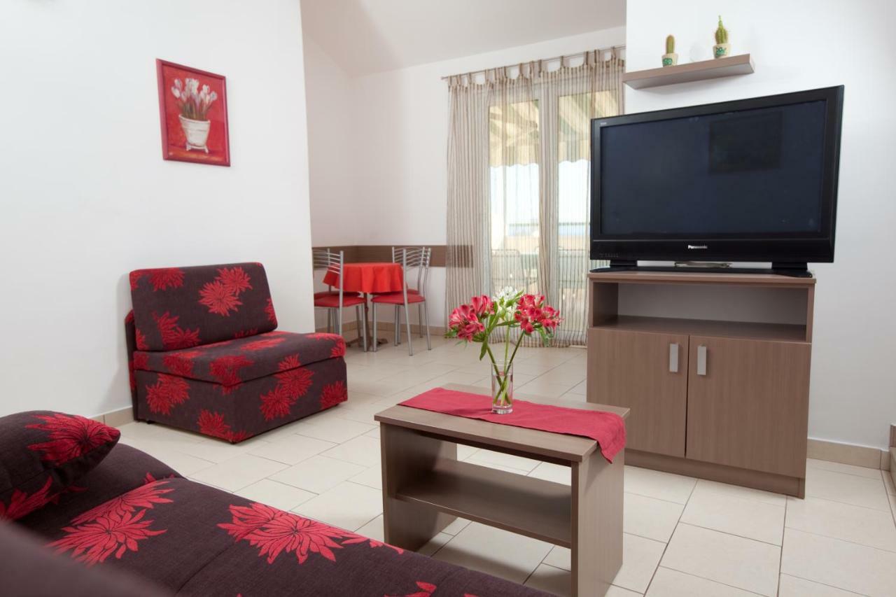 Apartments Smiljka II Tučepi Eksteriør bilde