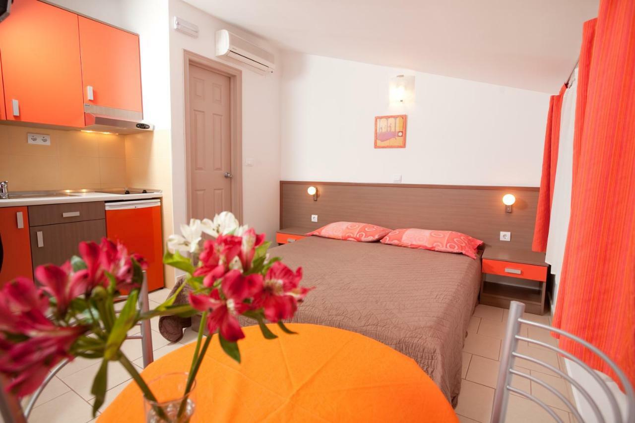Apartments Smiljka II Tučepi Eksteriør bilde