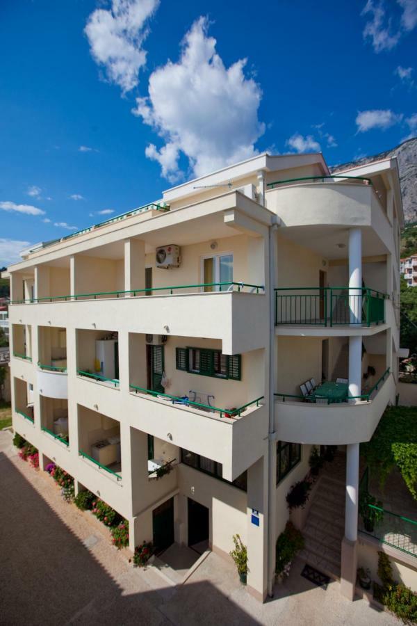 Apartments Smiljka II Tučepi Eksteriør bilde