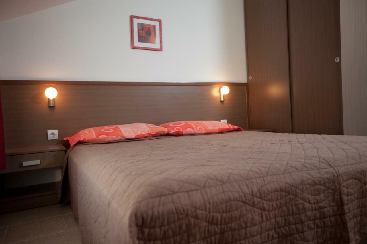 Apartments Smiljka II Tučepi Eksteriør bilde